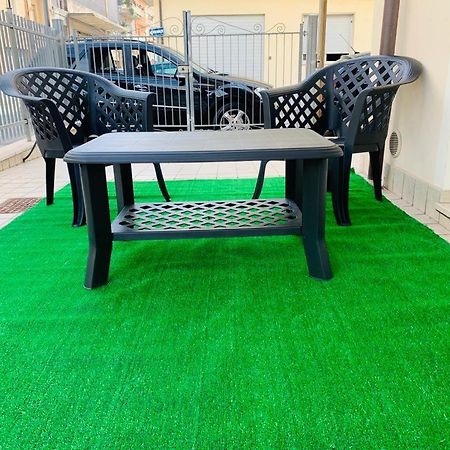 Appartamento Piano Terra San Benedetto del Tronto Bagian luar foto