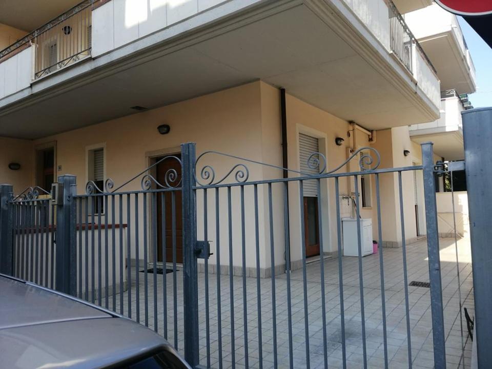 Appartamento Piano Terra San Benedetto del Tronto Bagian luar foto